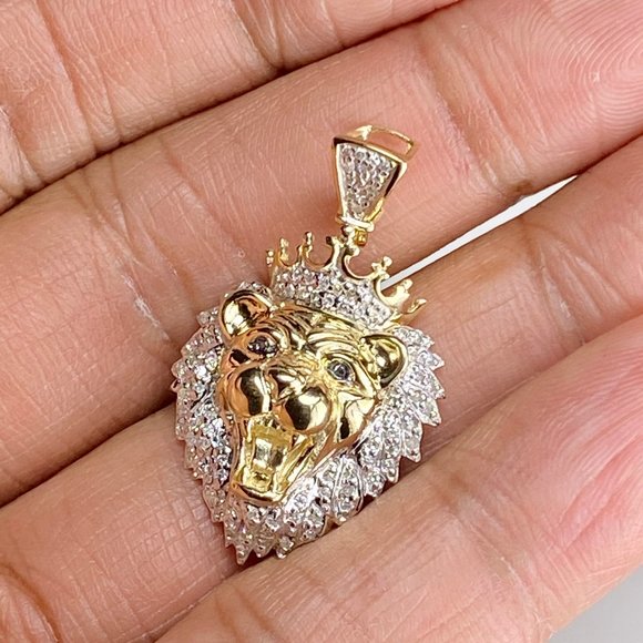 10K Yellow Gold Men's Round Diamond Lion Pendant