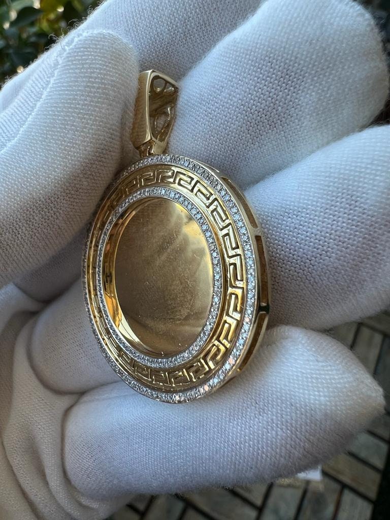10k Yellow Gold Medallion Frame Memory Diamond Charm Pendant 0.41ct Diamond pendant, Picture Frame Pendant | Diamond Memory Pendant