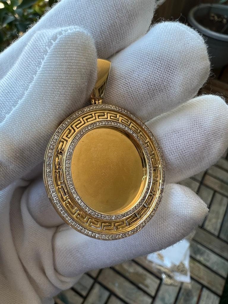 10k Yellow Gold Medallion Frame Memory Diamond Charm Pendant 0.41ct Diamond pendant, Picture Frame Pendant | Diamond Memory Pendant
