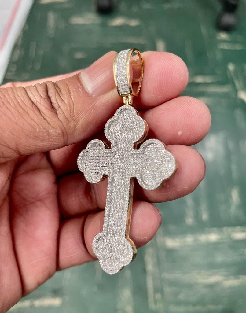 Mens Diamond Cross Jesus Christ Pendant 10K Gold 1.52CT Hip Hop Cross Pendant Religious Charm Pendants Crucifix Pendant Baptism Gift for Him