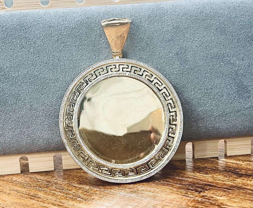 10k Yellow Gold Medallion Frame Memory Diamond Charm Pendant .76ct Diamond pendant, Picture Frame Pendant, Diamond Memory Pendant 38.39 Gram