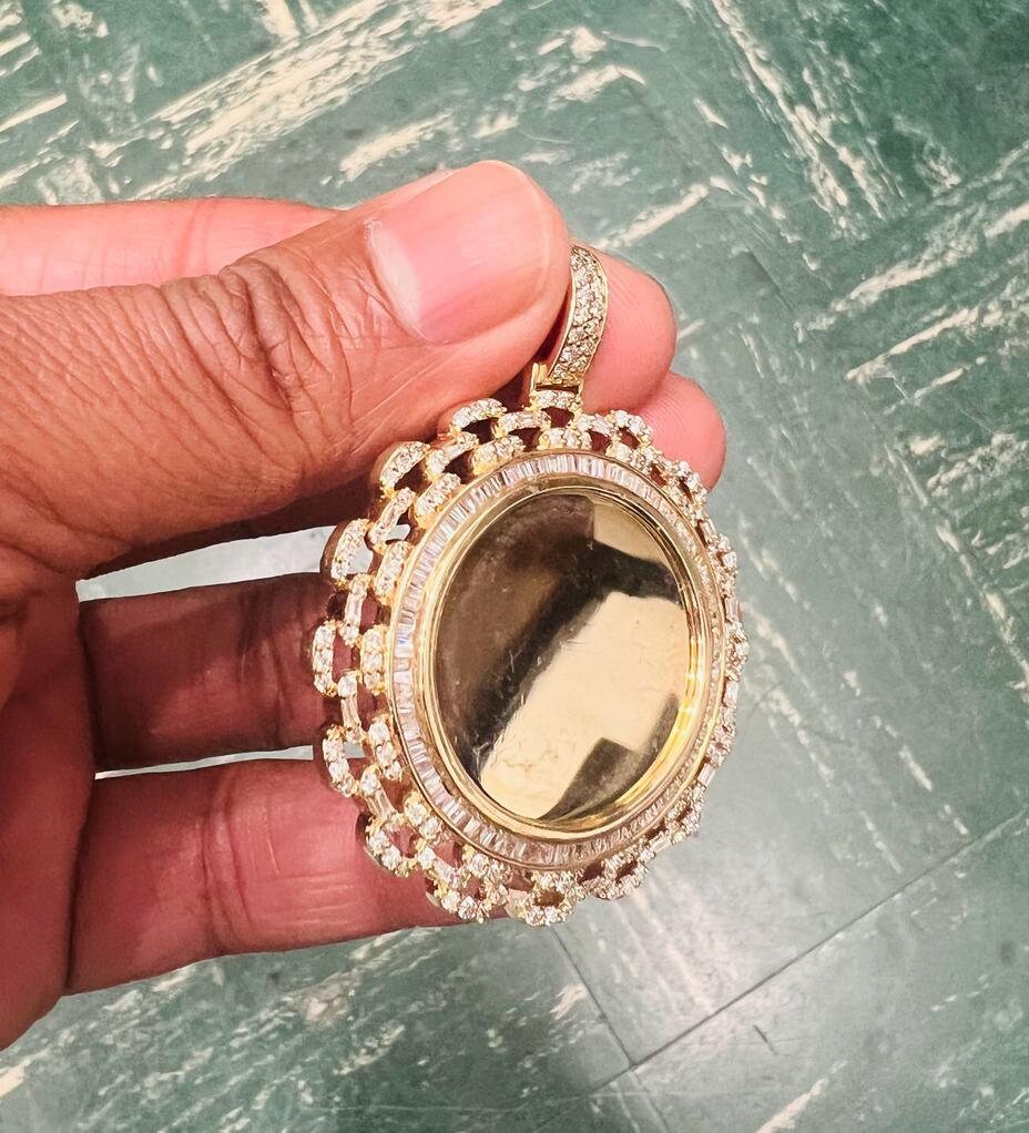 10k Yellow Gold Diamond Memory Pendant, Medallion Frame Diamond Charm Pendant 2.59ct Diamond pendant, Picture Frame Pendant, 14.78 grams