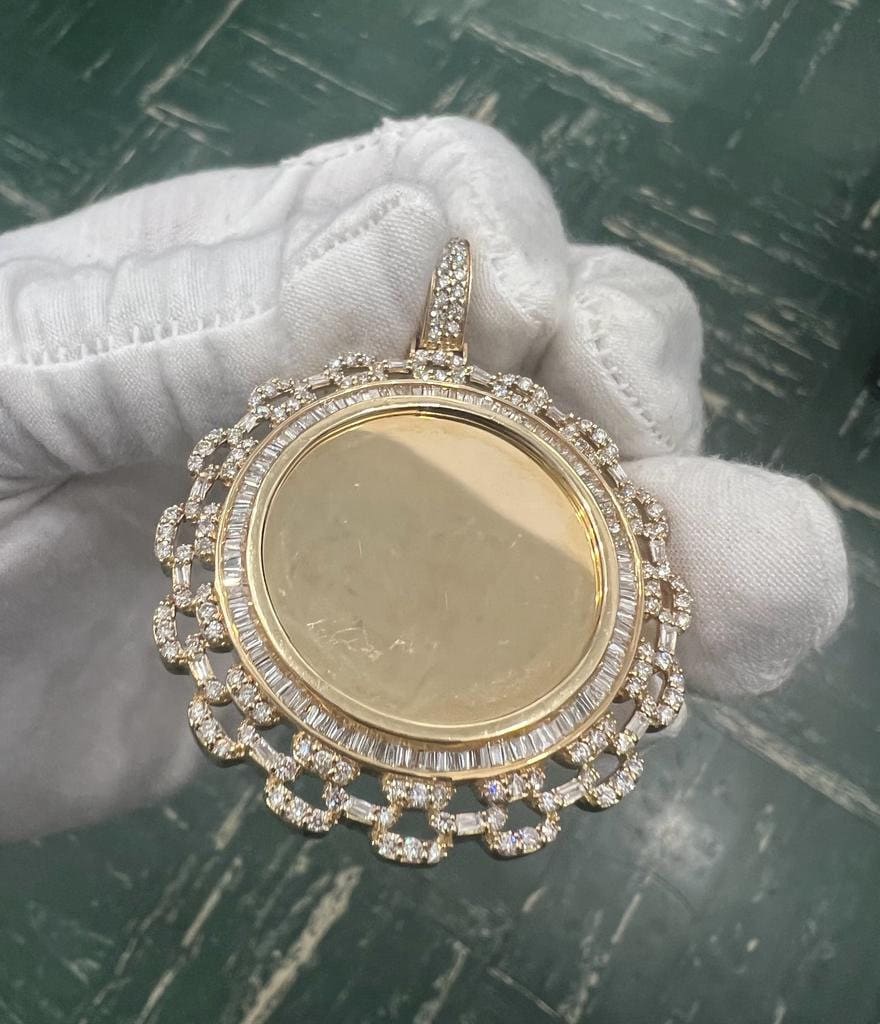 10k Yellow Gold Diamond Memory Pendant, Medallion Frame Diamond Charm Pendant 2.59ct Diamond pendant, Picture Frame Pendant, 14.78 grams