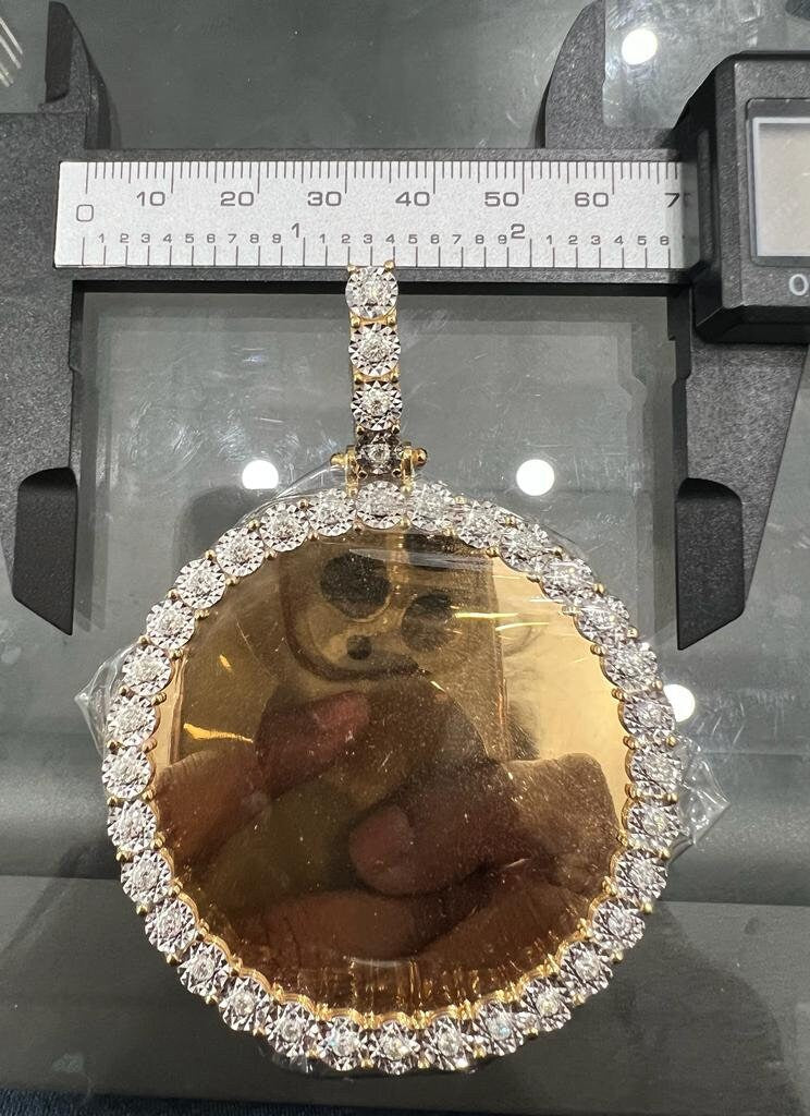 10k Yellow Gold Diamond Memory Pendant, Medallion Frame Diamond Charm Pendant 1.55ct Diamond pendant, Picture Frame Pendant, 35.34 grams