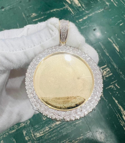 10k Yellow Gold Diamond Memory Pendant, Medallion Frame Diamond Charm Pendant 1.04ct Diamond pendant, Picture Frame Pendant, 14.59 grams
